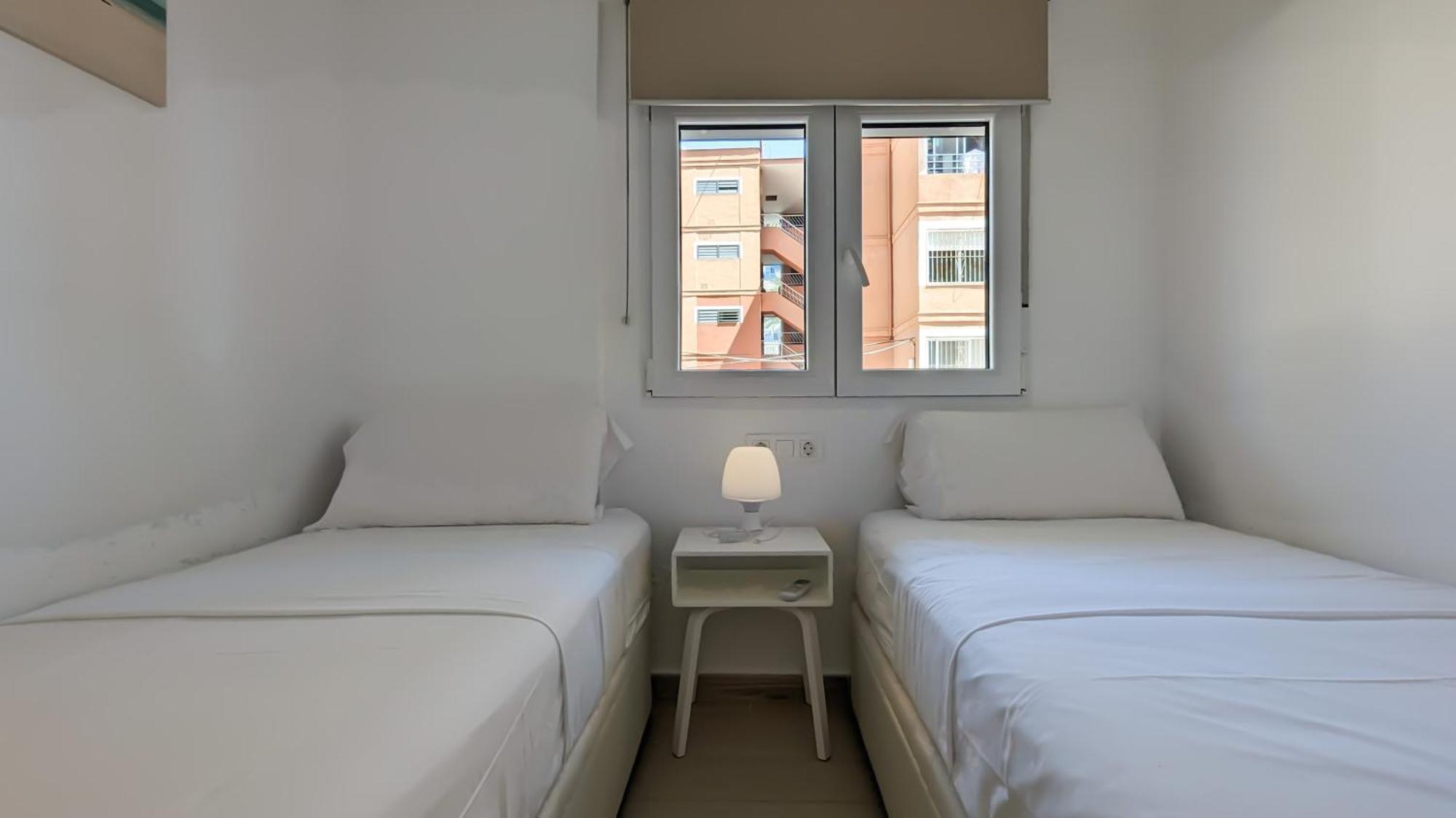 Esmeralda Sea Front Apartment Benidorm Eksteriør billede